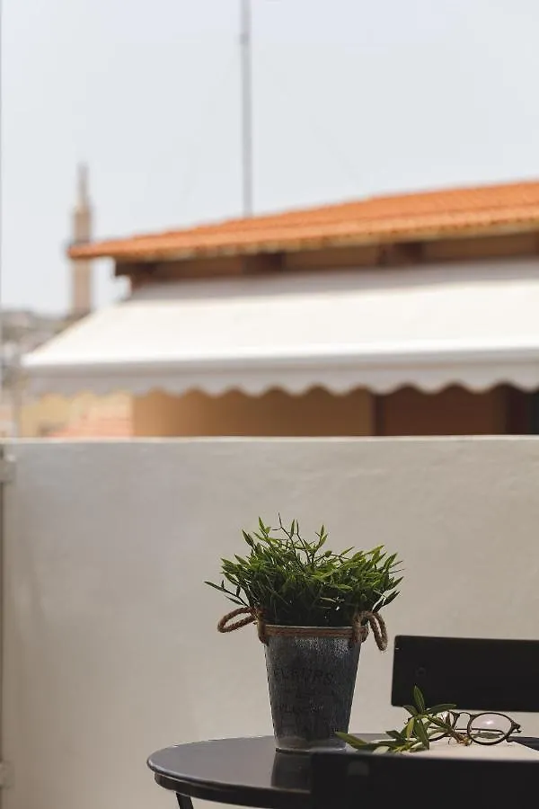 The Residence Of The Old Port Réthymnon