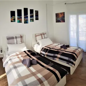 https://seaview-deluxe-apartments.hotelschalkidiki.net