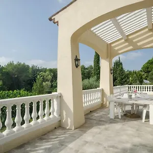https://villa-rhea.fr-provencehotel.com