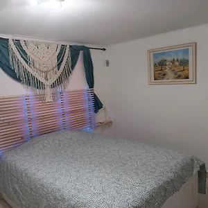 https://chateaudouble-appartement-au-calme.fr-provencehotel.com